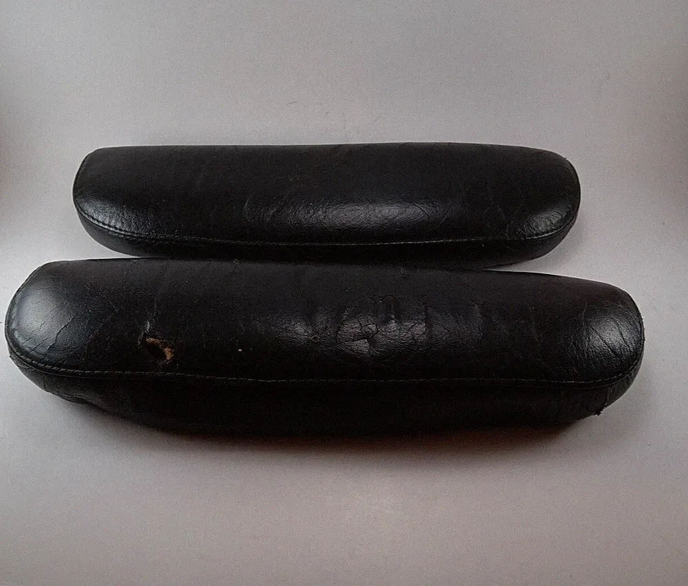 Ekornes Stressless Black Leather Armrest Cushions Chrome Lounge Chair Damage