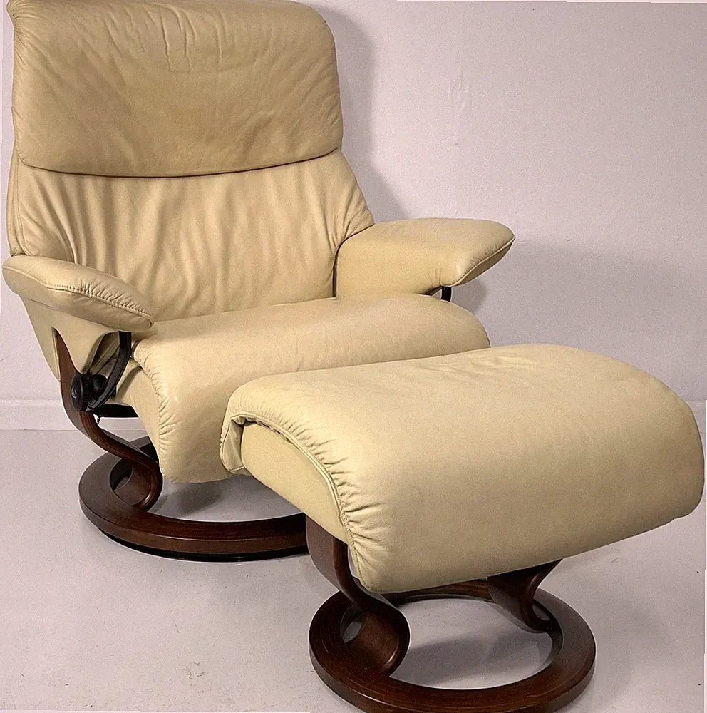 Ekornes Stressless Large "DREAM" Cream Leather Swivel Recliner Chair & Ottoman