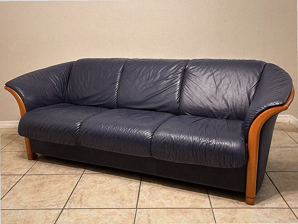 Ekornes Stressless ‘Manhattan’ Leather Sofa Norway Fine Living Room Furniture