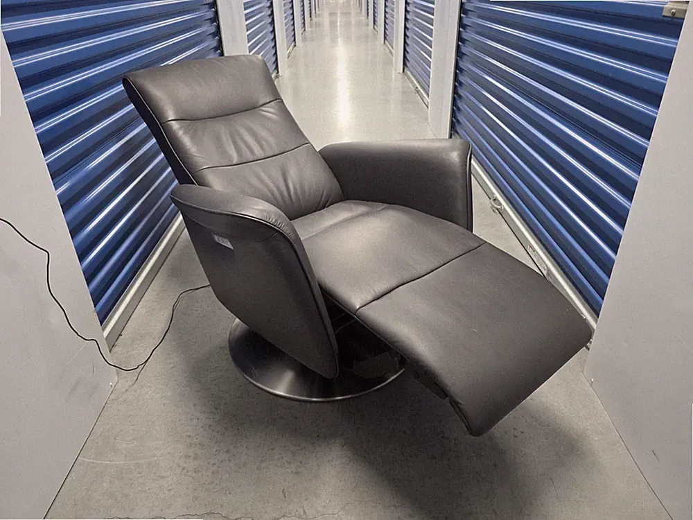 Ekornes Stressless Medium Silver Grey Leather Mike Swivel Power Recliner