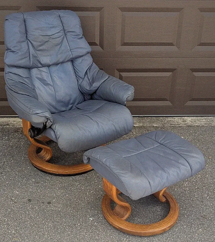 Ekornes Stressless Small Blue "Reno" Leather Recliner Chair & Ottoman