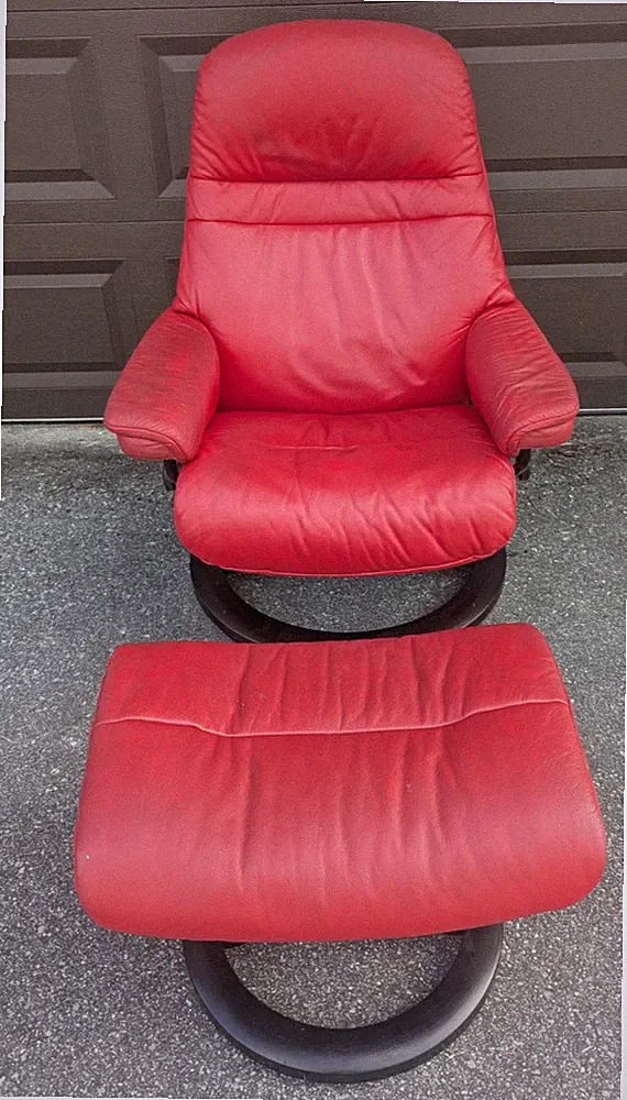 Ekornes Stressless Small Chili Red Leather Swivel Recliner Chair Ottoman Sunrise